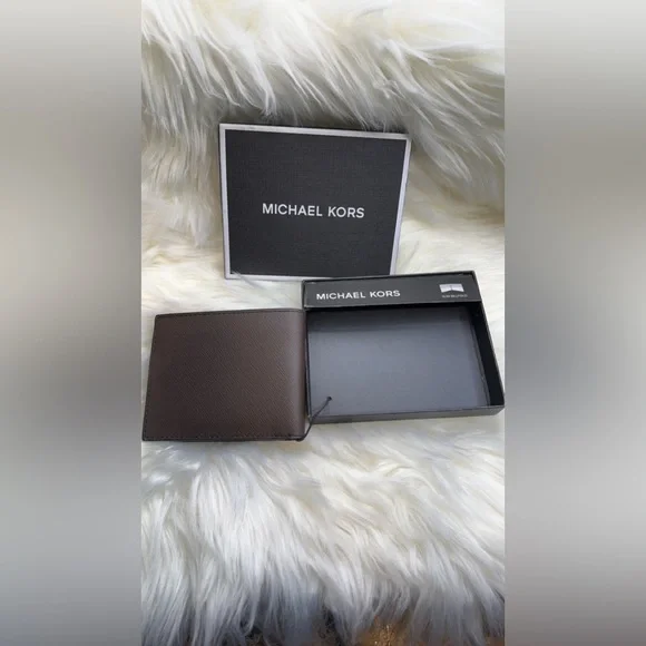 Michaels Kors Billfold Wallet - Picture 7 of 10